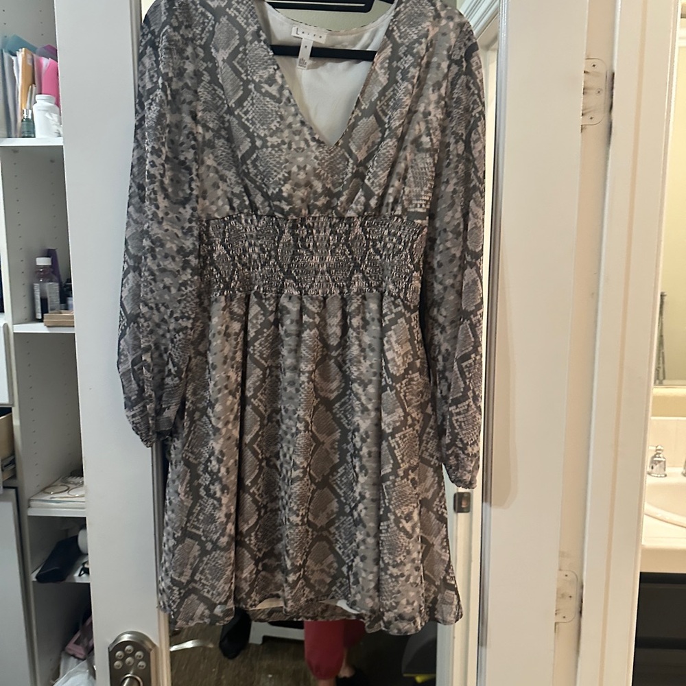 Leith Long Sleeve Snake Print Dress